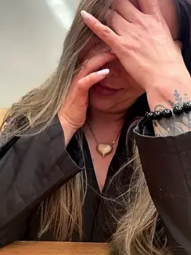 Stripchat Best Webcam of _Abril-Office1