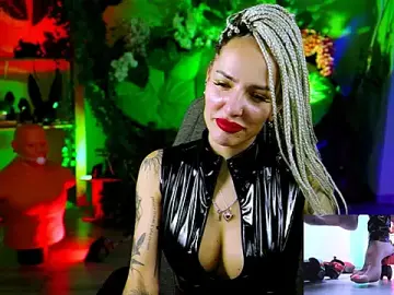 Stripchat Live Sex of MonicaMaxwel