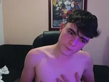 Stripchat Free Live Porn of lukeboyce33