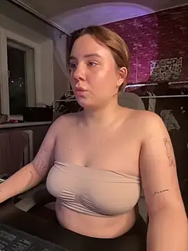 AnnaSeint from stripchat