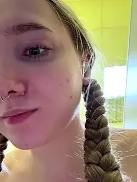 Stripchat Free Porn Cam of bambi_lu