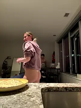 M1ssyk1ssy from stripchat