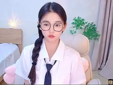 Stripchat Live Sex Cam of Coco-Sweetie