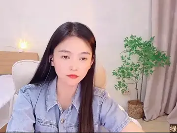 Stripchat Live Sex Cam of Coco-Sweetie