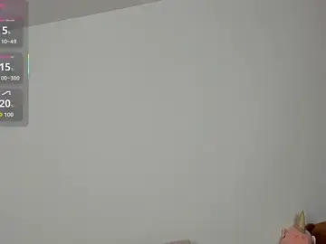 Stripchat Adult Webcam of Maya_Collins_