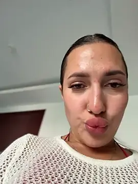 Stripchat Live Sex Cam of AleksandraRich