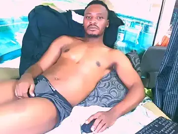 Stripchat Free Porn Cam of EbonyTiger69