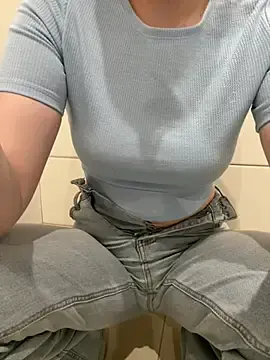 Stripchat Live Sex Cam of Cumonmme