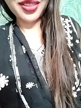 Noor_Darliing from stripchat