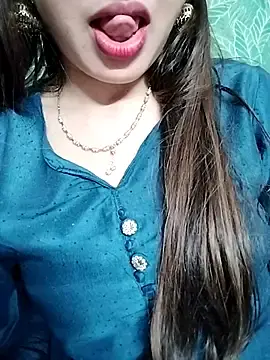 Noor_Darliing from stripchat