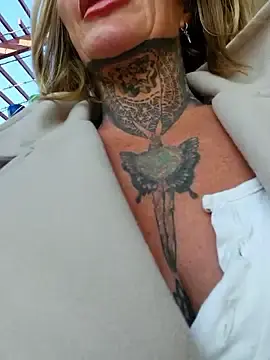 Stripchat Free Porn Cam of TravelMommyBlair