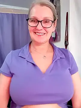 Stripchat Adult Webcams of irinamaux