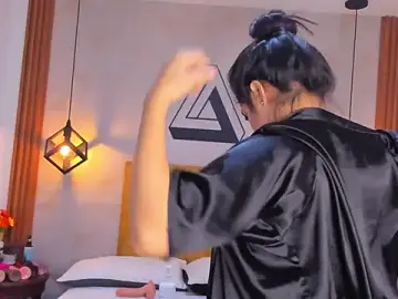 violet_sweet19 from stripchat