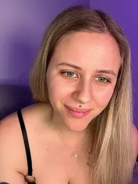 Stripchat Nude Webcam of lunawolf21