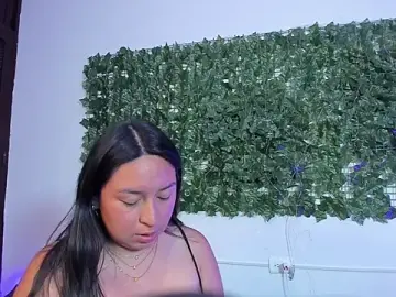 Stripchat Live Sex of BellaRoux1