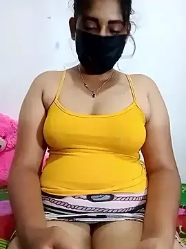 SLZAARA from stripchat