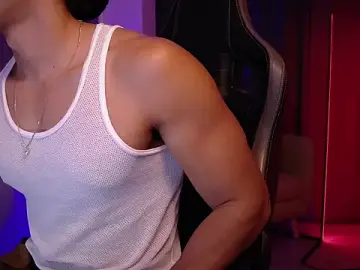 Stripchat Sex Cam of Liam_V