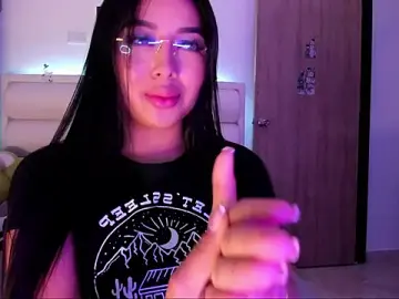 Stripchat Live Sex Cam of gaby_desire777