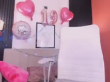 Stripchat Adult Webcams of Sirenita_petitexoxo