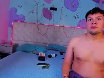 Stripchat Nude Webcam of Ethan_N_Abby