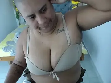 Stripchat Sex Cam of hotlesby_valery