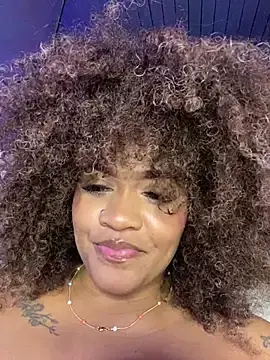 Stripchat Adult Webcam of riri_brunnete