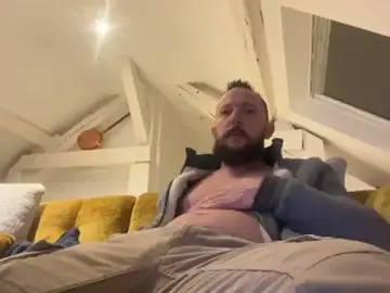 AZOPMOB18999 from stripchat