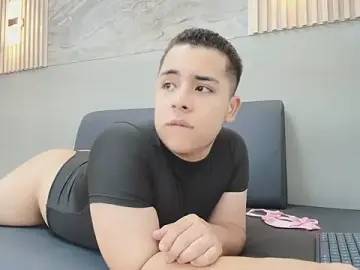 Stripchat Best live sex cam show of Erick_craig