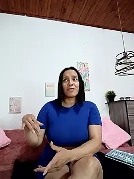 Stripchat Adult Webcam of ariana_lavoie-