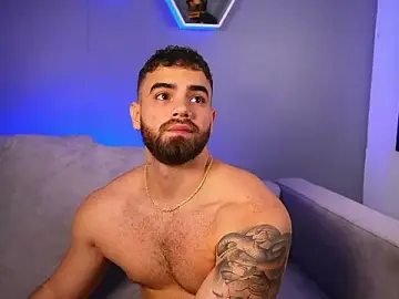 Paul_Phoenix from stripchat