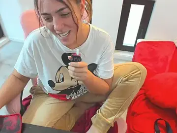 Stripchat Free Live Porn of Dyana_Kaylinn