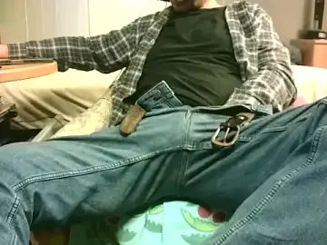 Stripchat Live Sex Cam of Giulio35_Pika