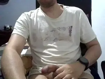 Stripchat Free Porn Cam of Mrbull3094