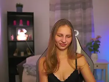 Stripchat Live Sex Cam of emmie_murray