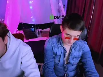 Stripchat Live Sex Cam of joseph_bear_