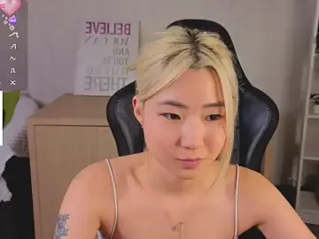 Stripchat Free Porn Cam of Aisi_18