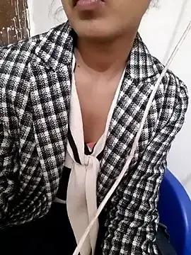 Stripchat Nude Webcam of Navya67