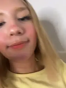 Stripchat Live Porn of SweetBunnyGF