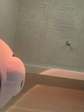 Stripchat Free Porn Cam of aly_golden_