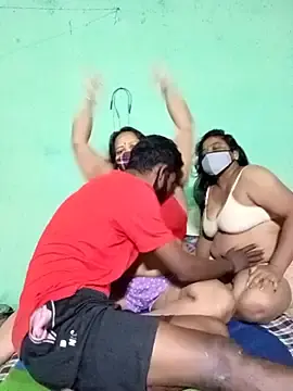 Stripchat Adult Webcam of LoveOnStream