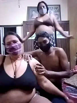 Stripchat Adult Webcam of LoveOnStream