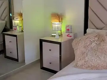 Stripchat Free Porn Cam of alexa_tobar