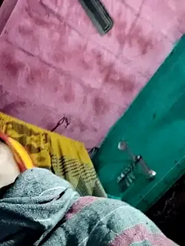 Pooja750 from stripchat