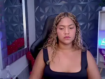 Stripchat Nude Webcam of Cristal_War