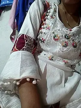 Stripchat Live Sex Cam of LOVELYKAJALBHABHI