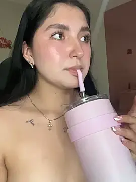 Stripchat Live Sex Cam of Celestee69