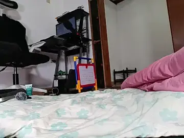 Stripchat Free Live Porn of honey_ass25