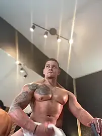 Stripchat Best live sex cam show of MassimoWalton2