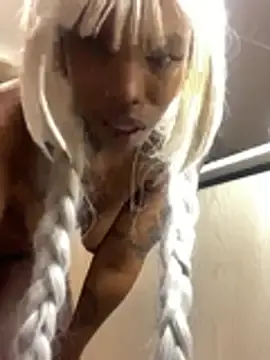 Stripchat Adult Webcam of kary_bunny3