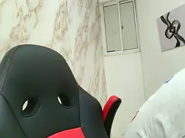 Stripchat Live Sex of nathan_shimmer